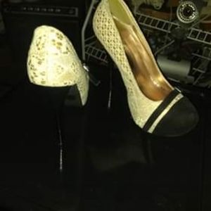 Size 6 Black & White Lace Stilletto Heels
